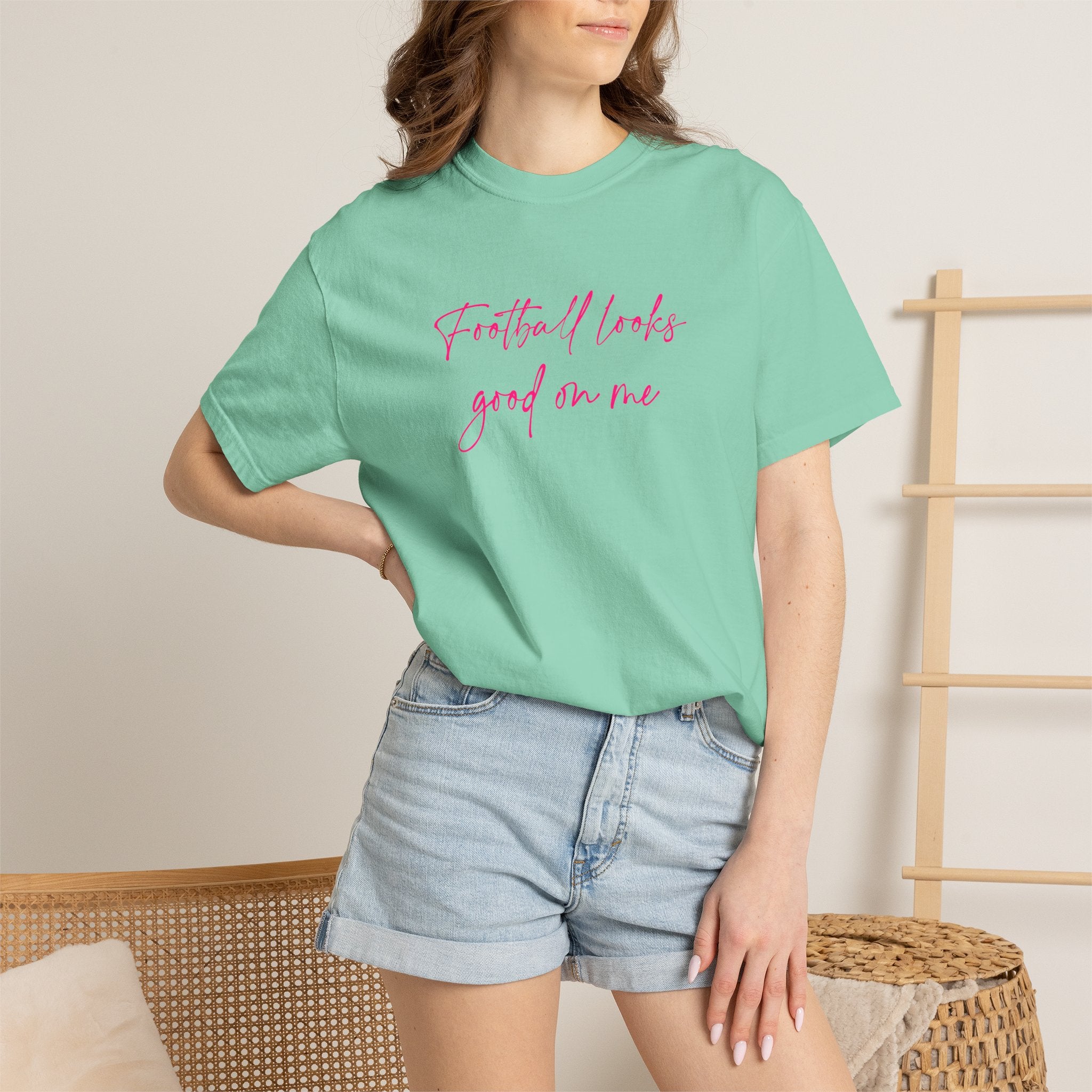 T-Shirt — "Tennessee Girl" Script Graphic Tee